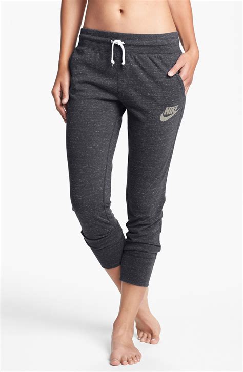 capri nike pants